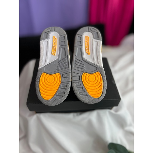 Toddler Air Jordan 3 Retro White Cement Yellow Baby Shoes TD 6c - Picture 4 of 10